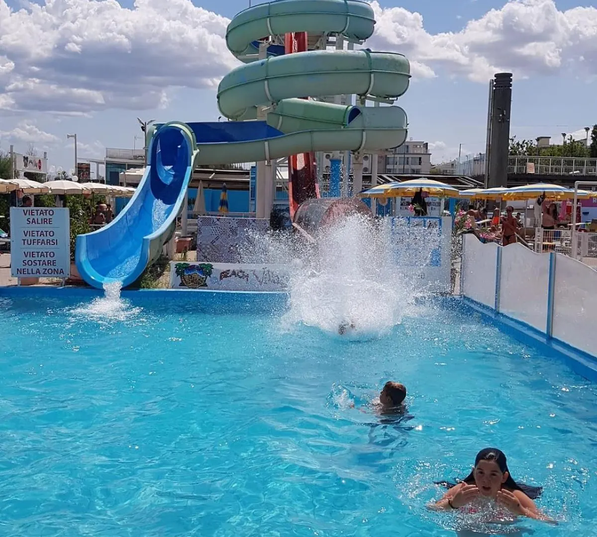 公寓 Riccione Sul Mare Con Servizio Spiaggia E Aquapark 意大利
